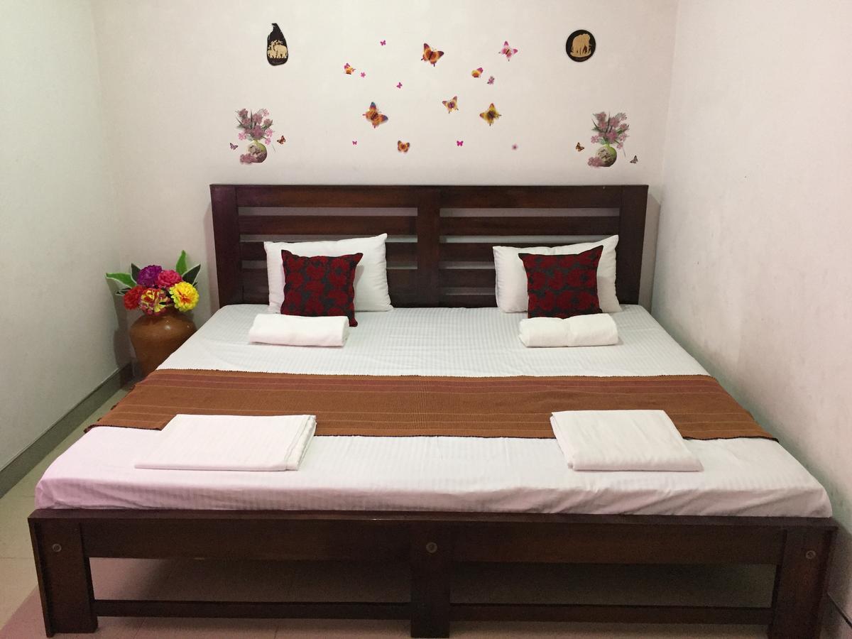 Gamage Friendly Home Kandy Exterior photo